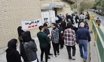 آلبوم تصویری از حال و هوای حضور دانشجویان دانشگاه آزاد اسلامی مشهد در روزهای اول ثبت نام