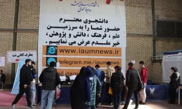 آلبوم تصویری از حال و هوای حضور دانشجویان دانشگاه آزاد اسلامی مشهد در روزهای اول ثبت نام