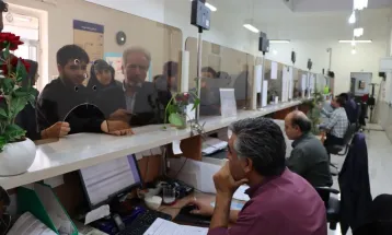 آلبوم تصویری از حال و هوای حضور دانشجویان دانشگاه آزاد اسلامی مشهد در روزهای اول ثبت نام