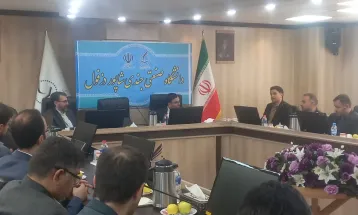 نشست نخبگانی با اعضائ هیئت علمی  دانشگاه های استان خوزستان در دانشگاه صنعتی جندی شاپور دزفول
