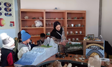 بازدید دانش آموزان زنجانی از خانه علم دانشگاه تحصیلات تکمیلی علوم پایه زنجان