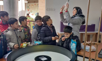 بازدید دانش آموزان زنجانی از خانه علم دانشگاه تحصیلات تکمیلی علوم پایه زنجان