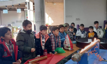 بازدید دانش آموزان زنجانی از خانه علم دانشگاه تحصیلات تکمیلی علوم پایه زنجان