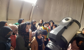 بازدید دانش آموزان دبیرستان دخترانه شاهد اطهر زنجان از رصد خانه دانشگاه زنجان