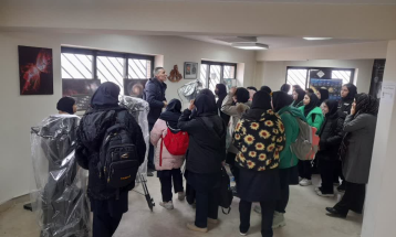 بازدید دانش آموزان دبیرستان دخترانه شاهد اطهر زنجان از رصد خانه دانشگاه زنجان