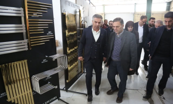 یازدید استاندار زنجان از شزکت تولید کننده انواع کلمپ انشعاب گیر