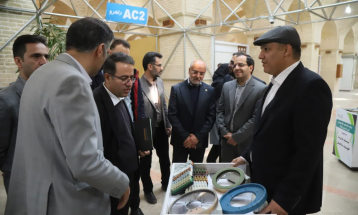 گزارش تصویری/ بازدید معاون فناوری و نوآوری وزیر علوم در بازدید از نمایشگاه دستاوردهای دانش‌بنیان پارک علم و فناوری یزد