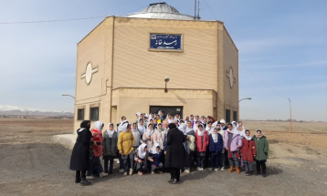 بازدید دانش آموزان دبستان دخترانه هاجر2 از رصدخانه دانشگاه زنجان