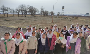 بازدید دانش آموزان دبستان دخترانه هاجر2 از رصدخانه دانشگاه زنجان
