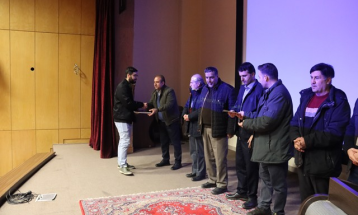 افتخار آفرینان دانشگاه زنجان تجلیل شدند