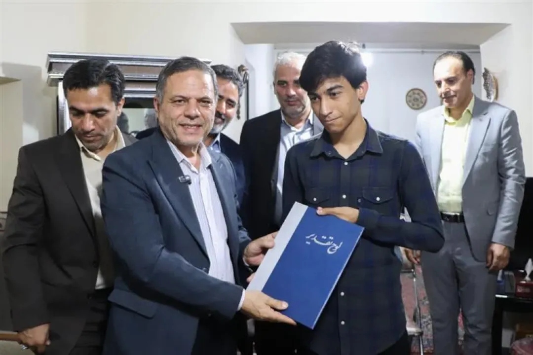نخبگان علمی، طلایه‌داران پیشرفت و اقتدار آینده ایران هستند