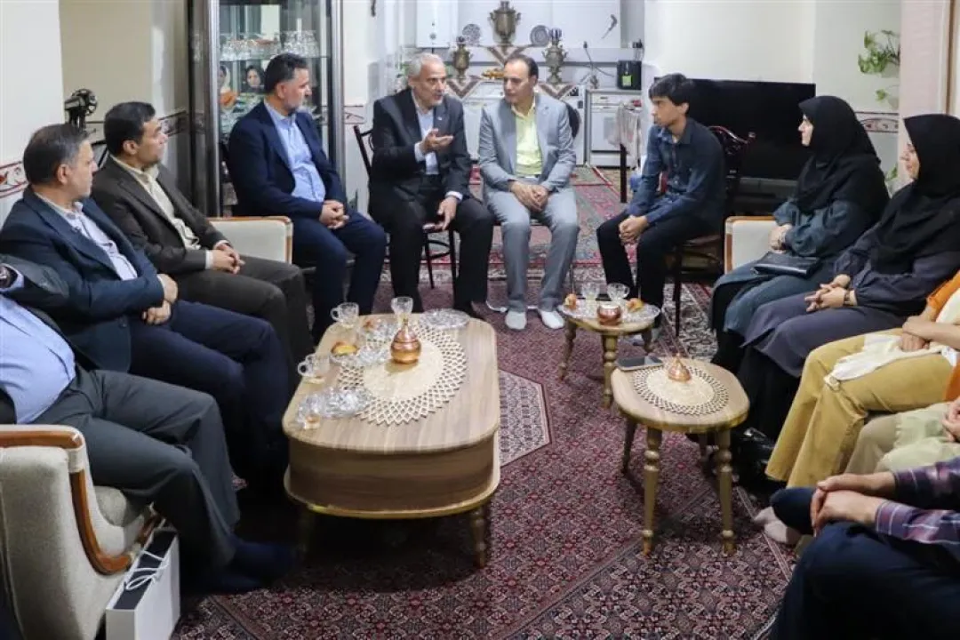 نخبگان علمی، طلایه‌داران پیشرفت و اقتدار آینده ایران هستند